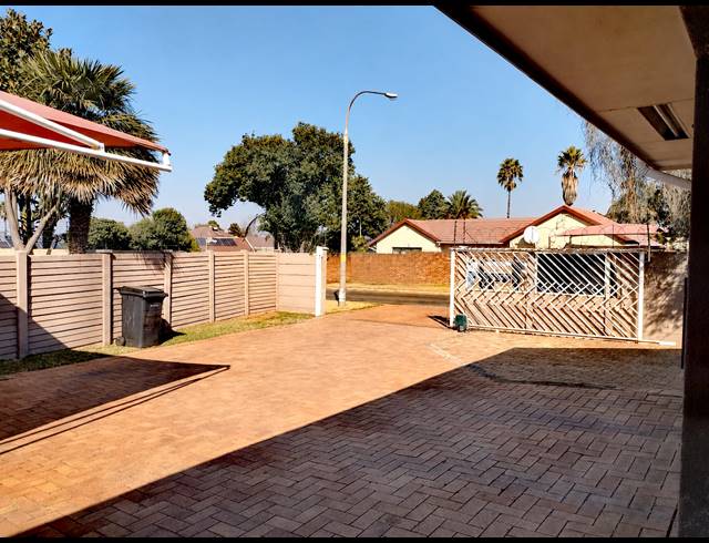 4 BEDROOM HOUSE FOR SALE IN BRACKENDOWNS